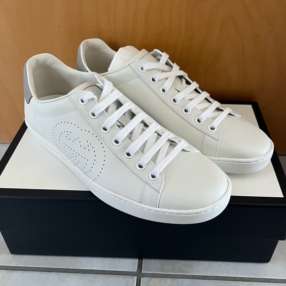 Gucci White Leather “Ace Sneakers with Interlocking G - Picture 2 of 14